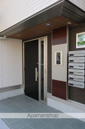 リライズ東雲[1R/30.3m2]のエントランス