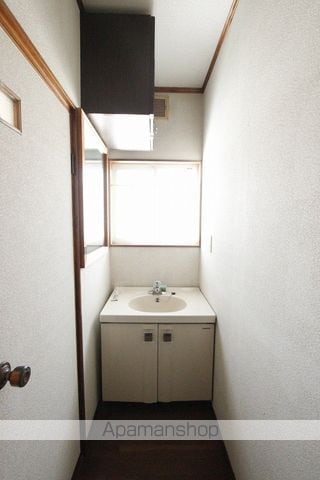 呉市 2階建 築37年の内装写真