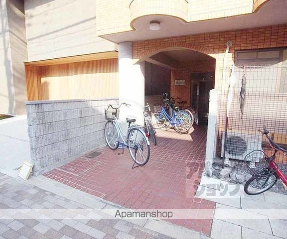 叡山電鉄 元田中駅 徒歩6分 3階建 築40年の玄関写真