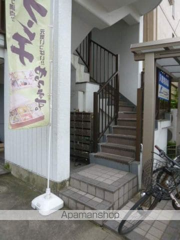 レジデンス元城の玄関写真
