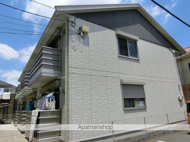 グリーンコート貝塚3号館の外観写真