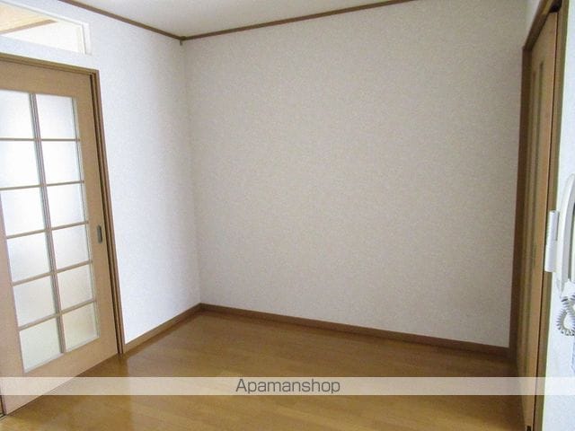 プチ上の台の内装写真