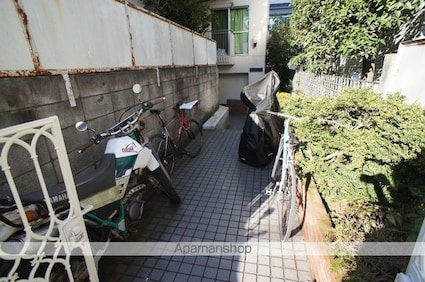 東京都新宿区若葉１丁目[1R/12m2]の外観4