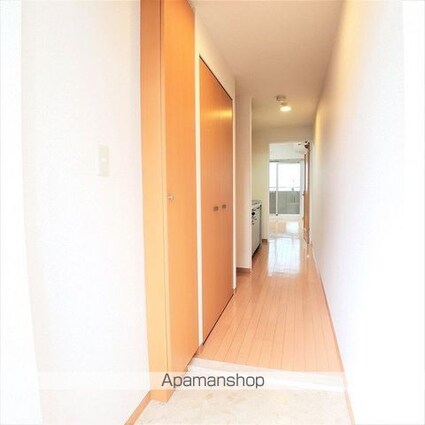 Ｅｎｃｈａｎｔｅ　泉[1K/31.5m2]の玄関
