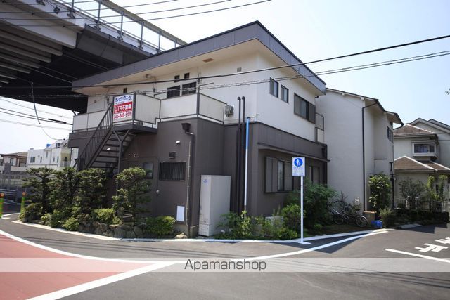 カレッジハウスの外観写真
