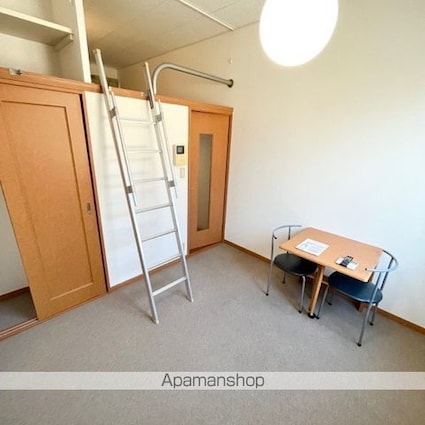 レオパレスグリンデルワルド[1K/20.28m2]のリビング・居間