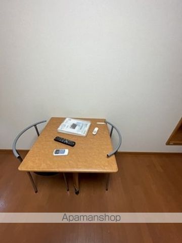 レオパレスロワジール西野Cの内装写真