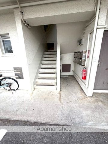 高橋マンションの玄関写真