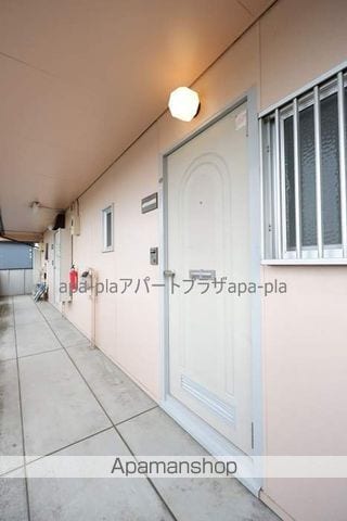 タウニィ内田B棟の玄関写真