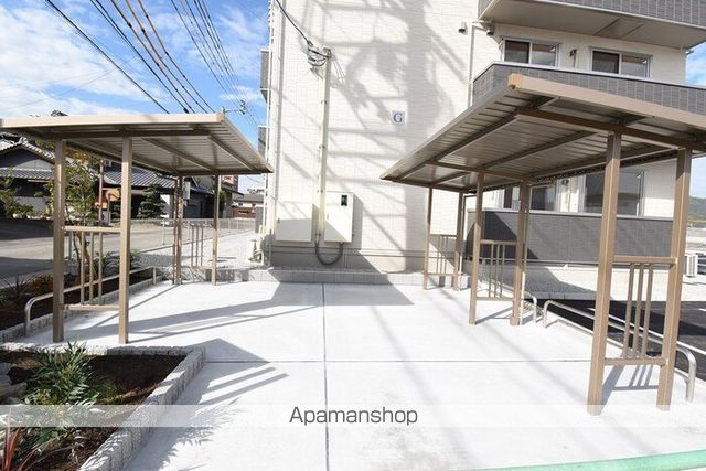 ユニヴェール G棟の外観写真