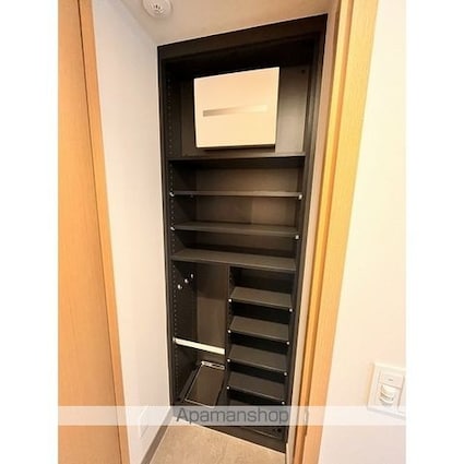 ザ・パークハウス千代田六番町[1LDK/47.81m2]の内装2