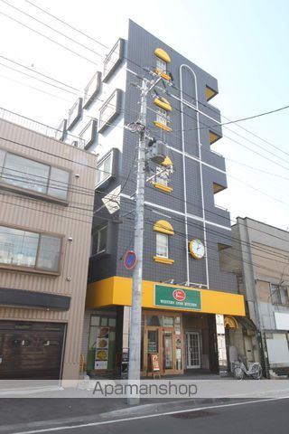 クロスコートの外観写真