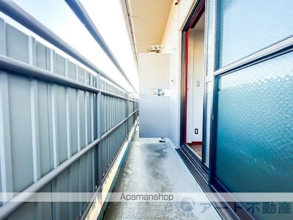 岩田マンション[1K/32m2]のバルコニー