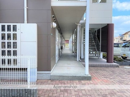 レオパレスサンホワイト枝松[1K/23.18m2]のエントランス1