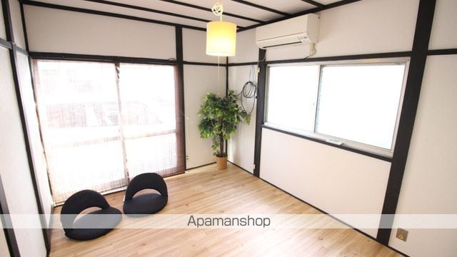 近鉄大阪線 真菅駅 徒歩7分 2階建 築54年の内装写真