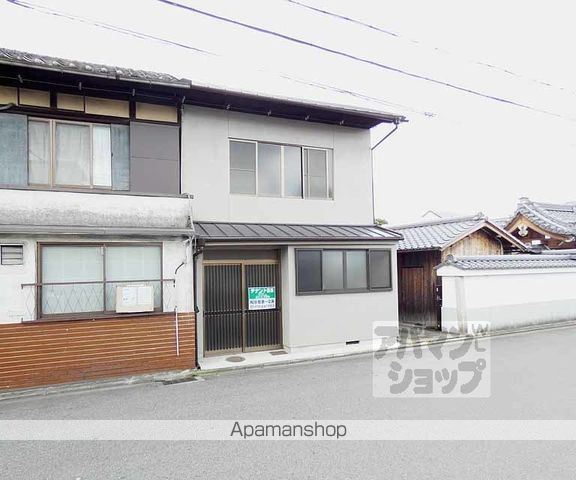 京福電鉄北野線 等持院・立命館大学衣笠キャンパス前駅 徒歩5分 2階建 築62年の外観写真
