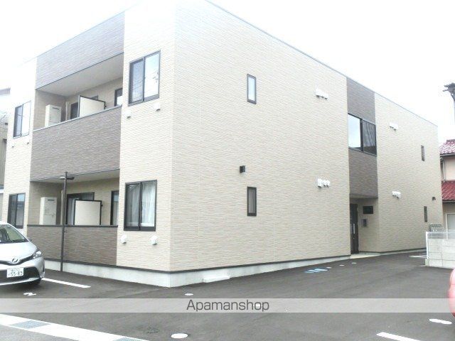 パークプレイス中川原の玄関写真