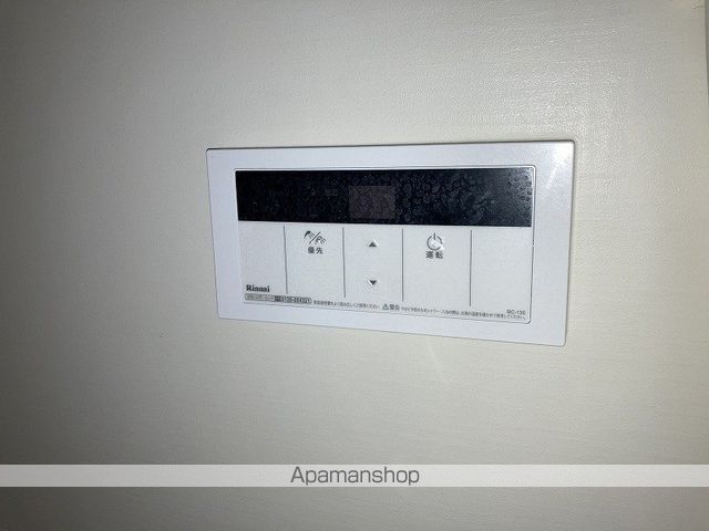 サプラス・2の内装写真