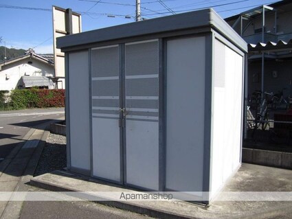 Ｇｒｅｅｎ　Ｖｉｌｌａ[2LDK/57.33m2]の共用部2