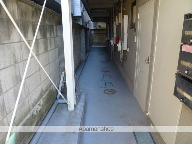 第7秋葉ビルの玄関写真