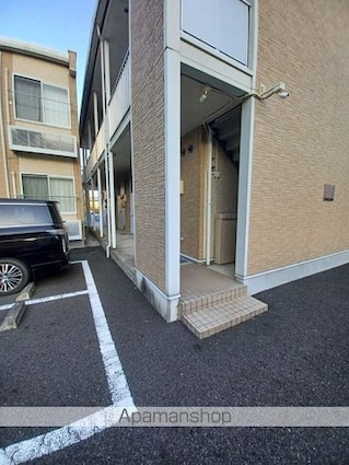 レオパレスフラッツスクエアⅡ[1K/19.87m2]のエントランス