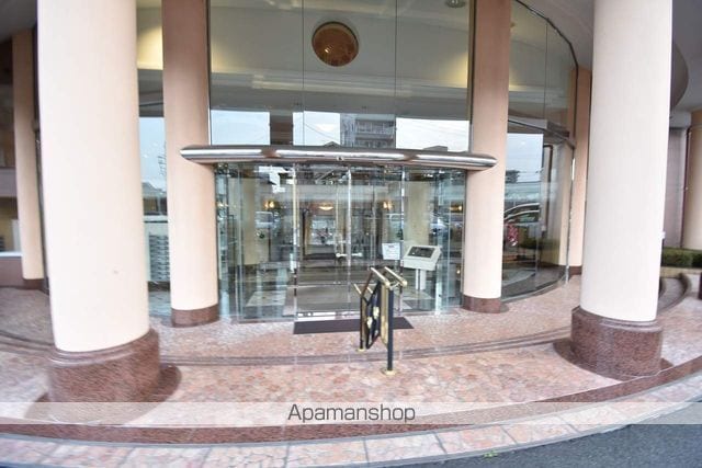 クレスト連坊の玄関写真