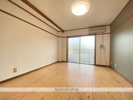 ハイツ若里[1K/20m2]のリビング・居間