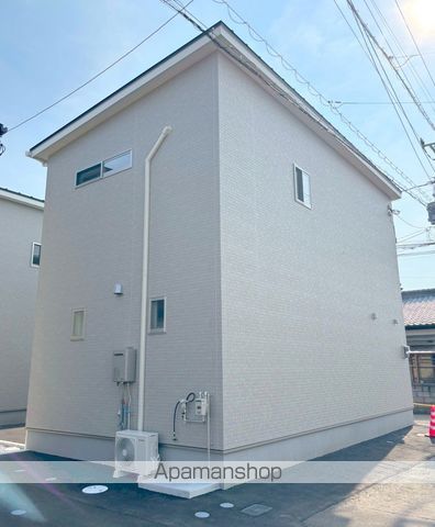 作貸家Aの外観写真