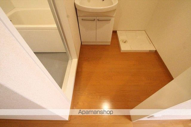 ミラクルセブン江坂の内装写真