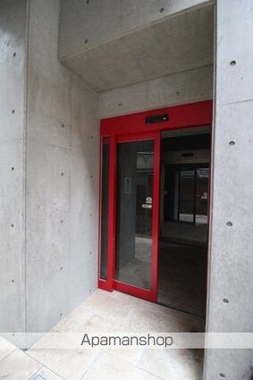 岡山県岡山市北区田町２丁目[2LDK/70m2]のエントランス