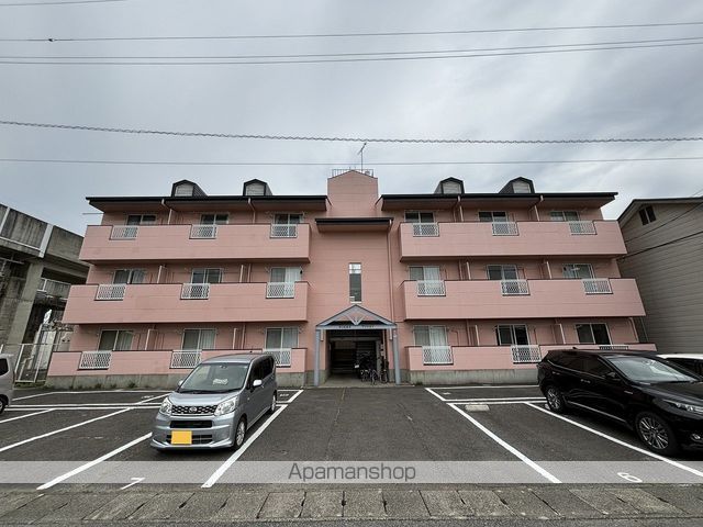 サンヒルズマンションの外観写真