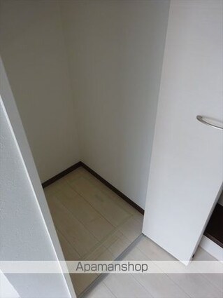 和歌山県和歌山市弁財天丁[1R/26.07m2]の内装2