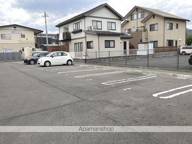 リーリエ[1R/30.03m2]の駐車場1