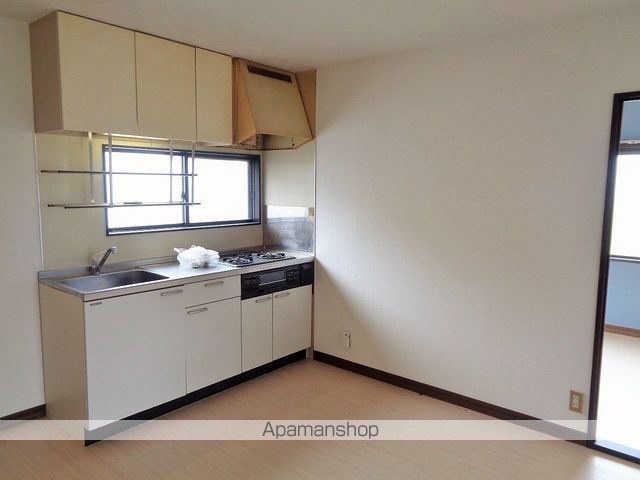 エトワール三津屋C棟の内装写真
