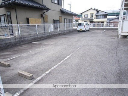 ＳｕｒｐｌｕｓＯｎｅ公園のよこ[1K/28.02m2]の駐車場
