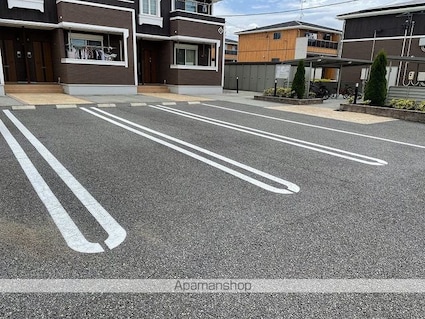 サニーエレガンスＡ棟[1LDK/45.77m2]の駐車場