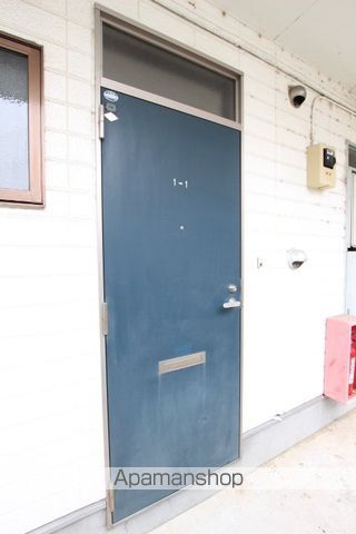 総和ハイツの玄関写真