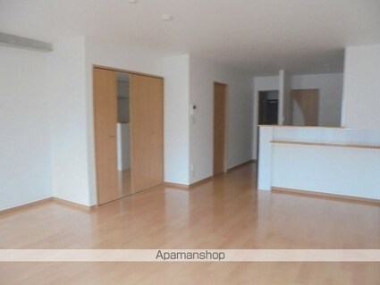 ドリームハウスしののめ[1R/48.82m2]のリビング・居間