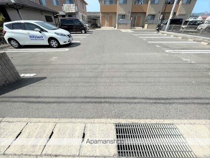 エルメゾン小倉[2LDK/53.85m2]の駐車場