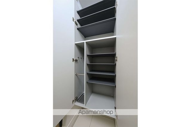エンクレスト天神南PUREの内装写真