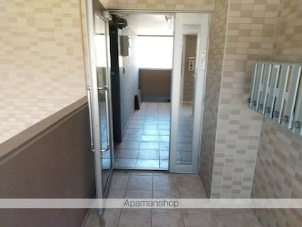 松原マンション[2K/37.23m2]のエントランス