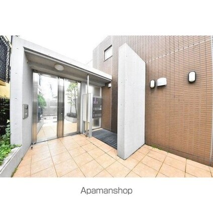 カスタリア尾山台[1R/28.93m2]のエントランス