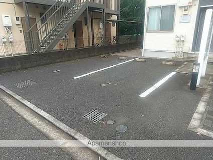 レオネクストコンセルト[1K/26m2]の駐車場