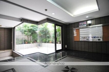 ＬＩＢＲＥ　清水の森[店舗/107.95m2]の共用部1
