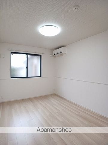 KURA・保田窪本町の内装写真
