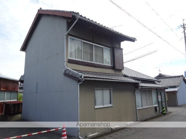 長谷川一戸建ての外観写真