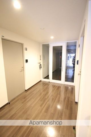 グランディール元町の玄関写真