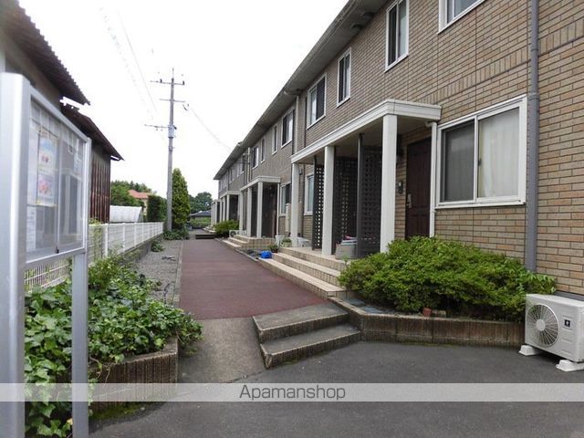 ルミエール三松 A棟の玄関写真