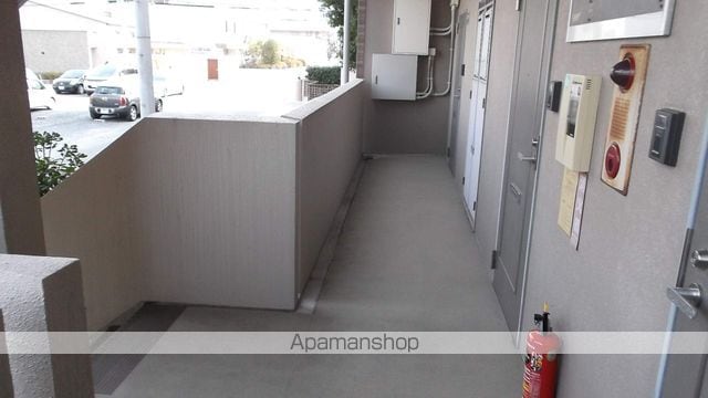 COCO新屋敷の玄関写真