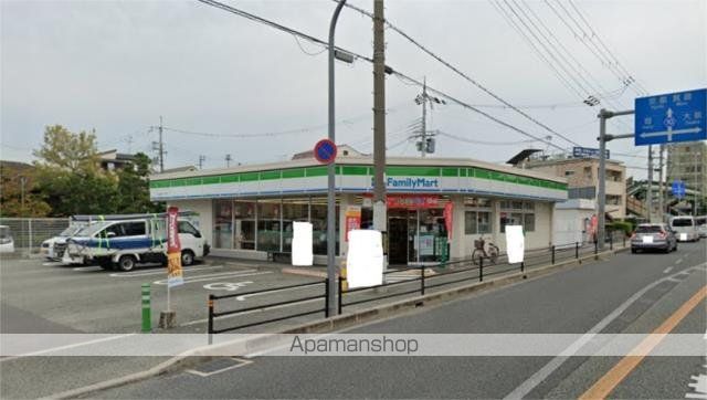 ラ・セデュクシオンの周辺写真